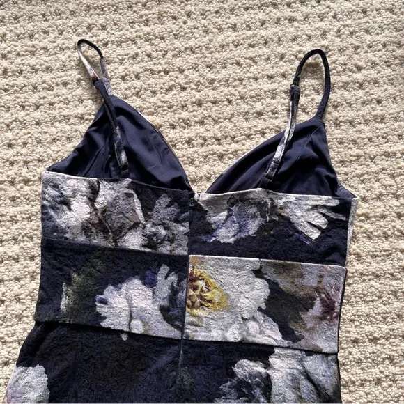 Floral Dynamite dress - stretch / stretchy - size XS - Picture 7 of 12